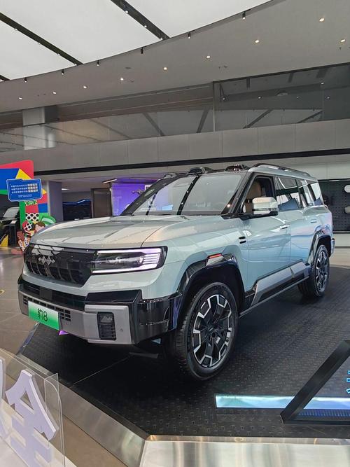 重庆342比亚迪方程豹硬派越野的爆款，英菲尼迪35周年与你共成长